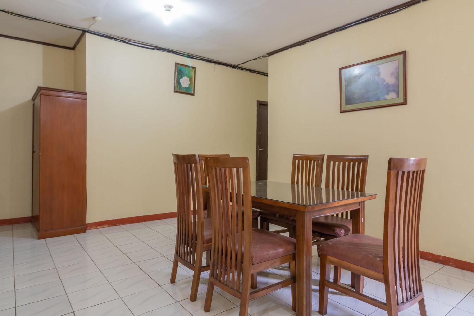 Reddoorz Near Pondok Indah Water Park Dżakarta Zewnętrze zdjęcie