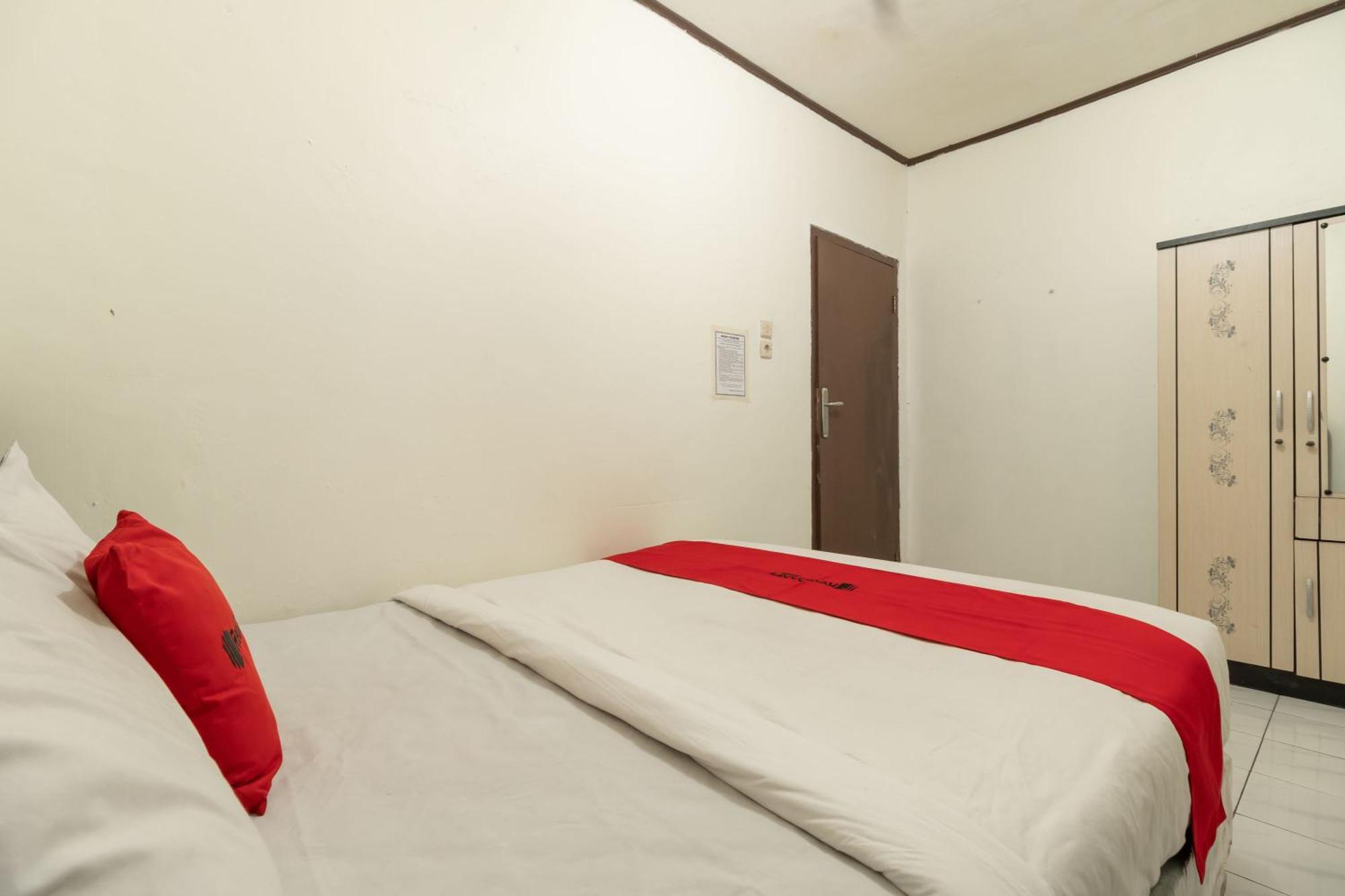 Reddoorz Near Pondok Indah Water Park Dżakarta Zewnętrze zdjęcie