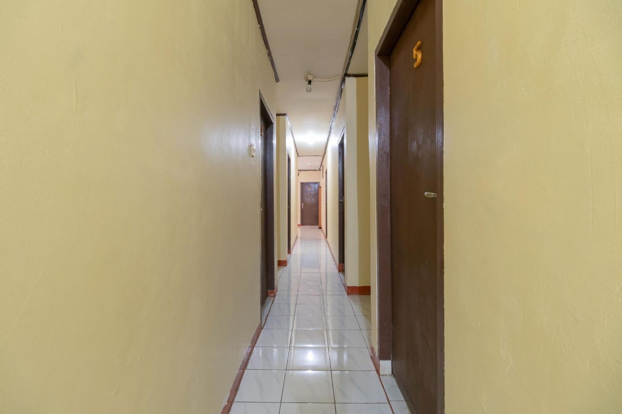 Reddoorz Near Pondok Indah Water Park Dżakarta Zewnętrze zdjęcie