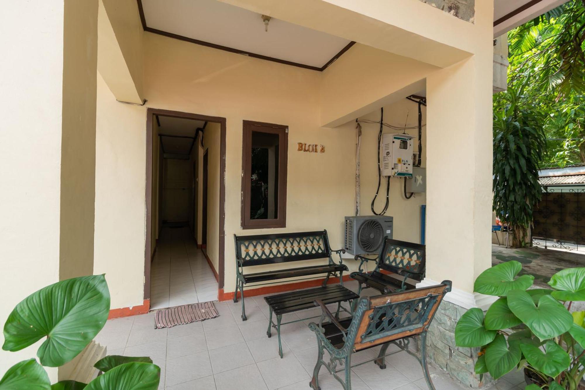 Reddoorz Near Pondok Indah Water Park Dżakarta Zewnętrze zdjęcie